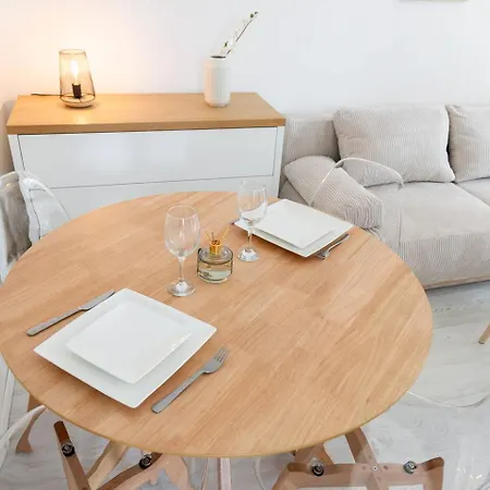 4 Personnes - Cite De La Gastronomie *