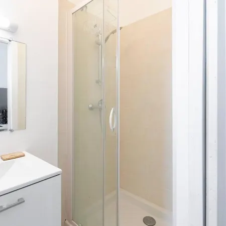 4 Personnes - Cite De La Gastronomie Dijon